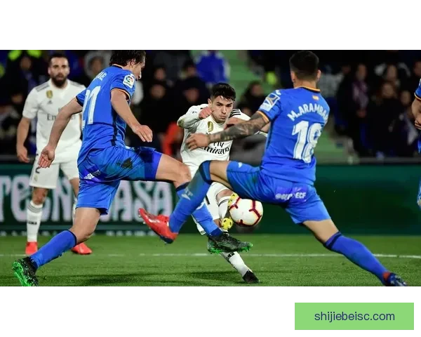 奥阿卡姆主场战平卡萨体育 双方0比0互交白卷